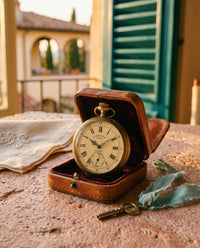 Reise-Taschenuhr im Lederetui, Taschenuhr für die Reise